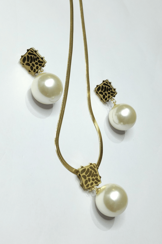 Italian Chain with Tribal Print Pearl Pendant & Earrings