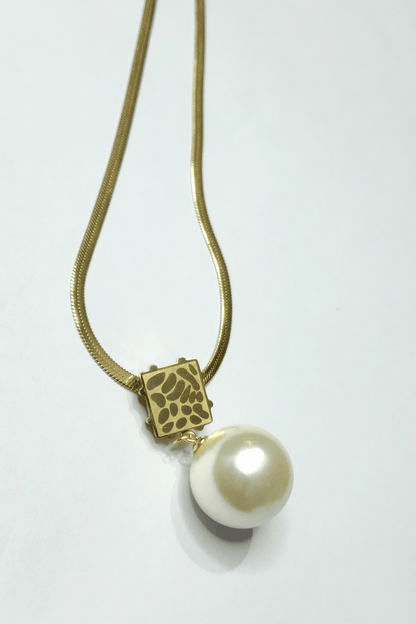 Italian Chain with Tribal Print Pearl Pendant & Earrings