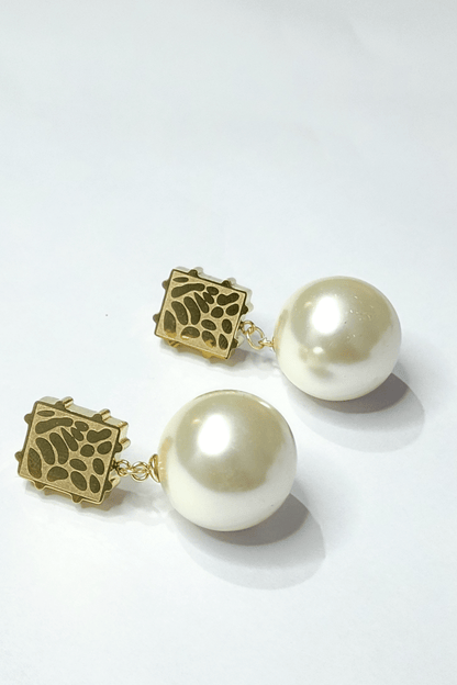 Italian Chain with Tribal Print Pearl Pendant & Earrings