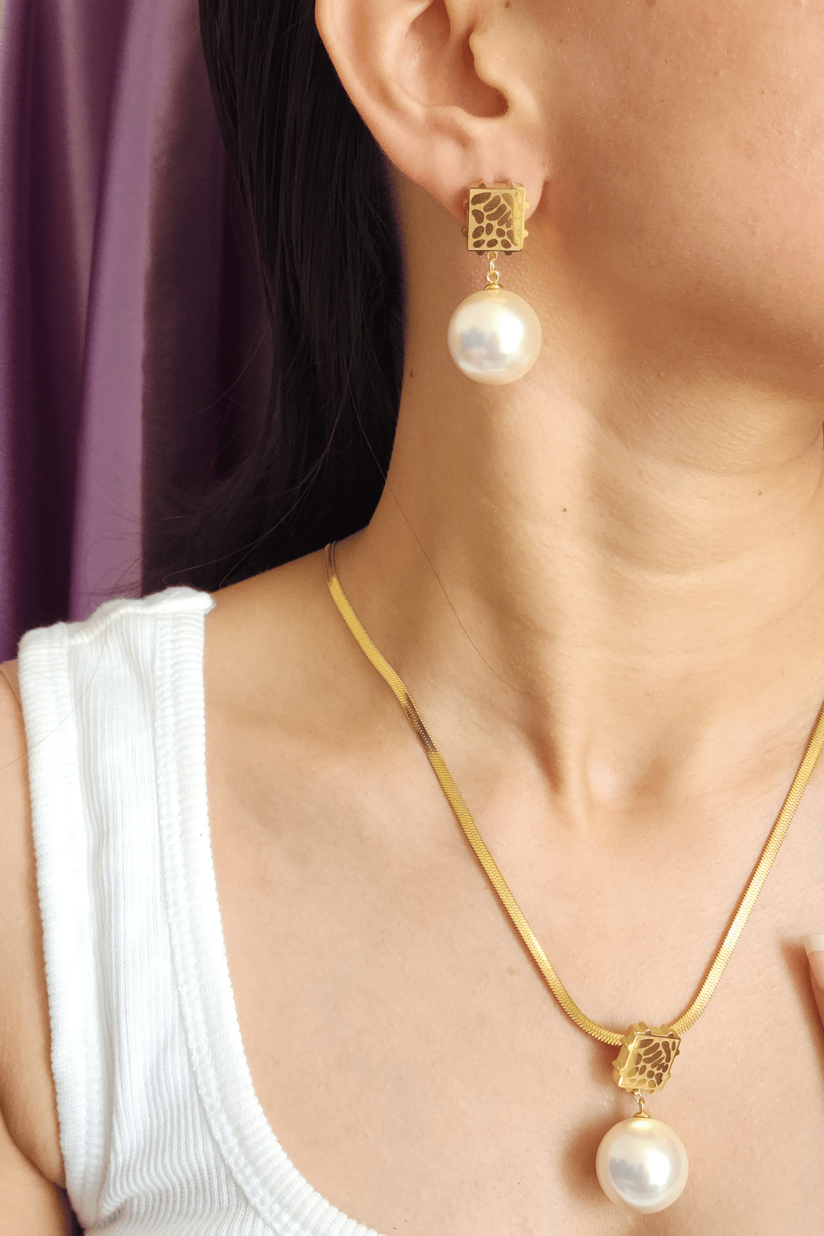 Italian Chain with Tribal Print Pearl Pendant & Earrings