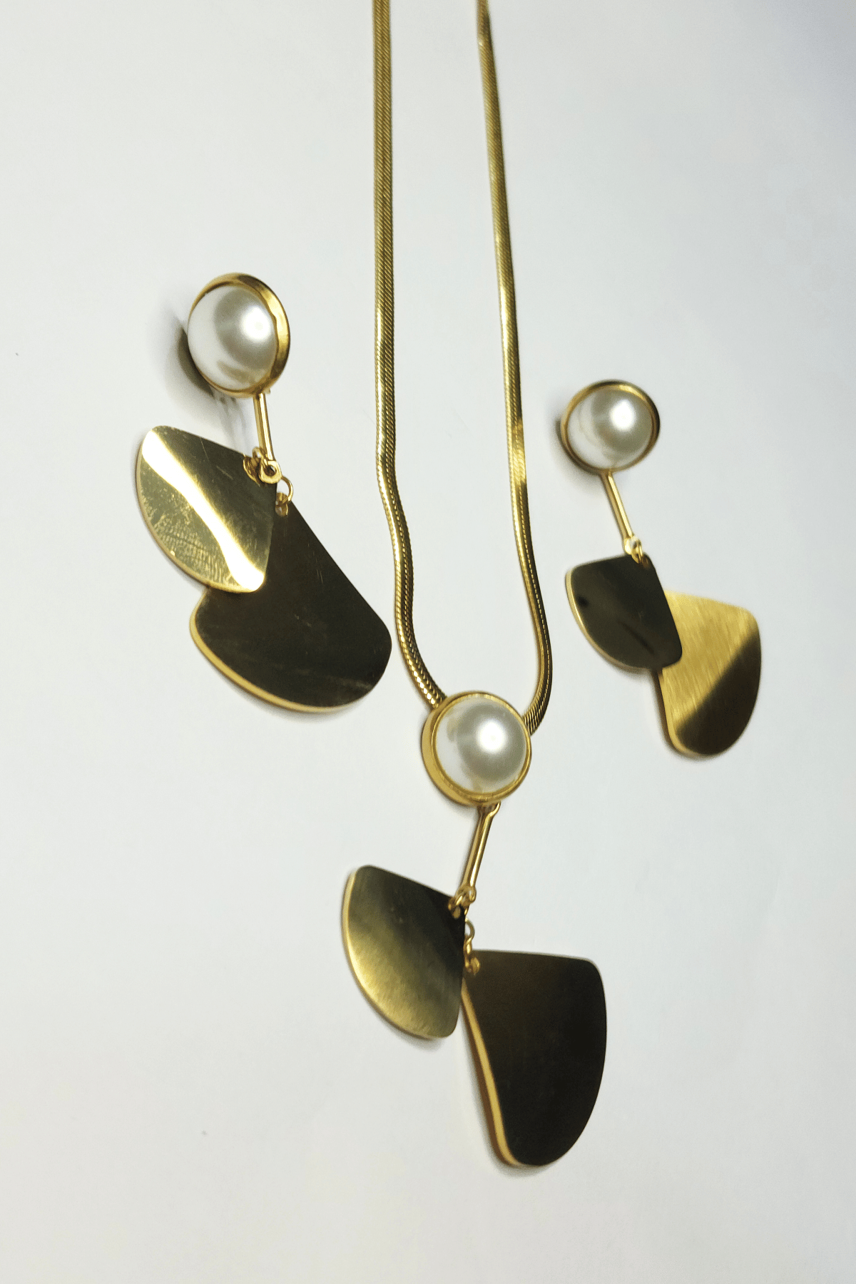 Italian Chain with Double Line Pearl Pendant & Earrings