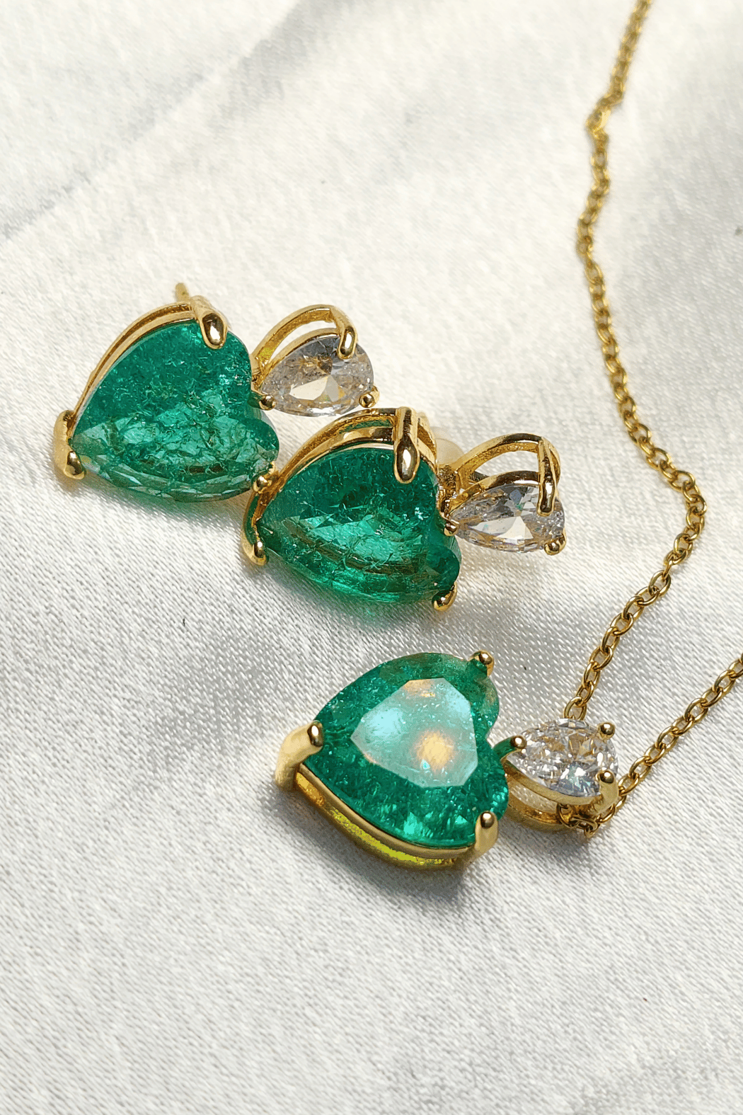 Heart Shaped Emerald Pendant with Earrings