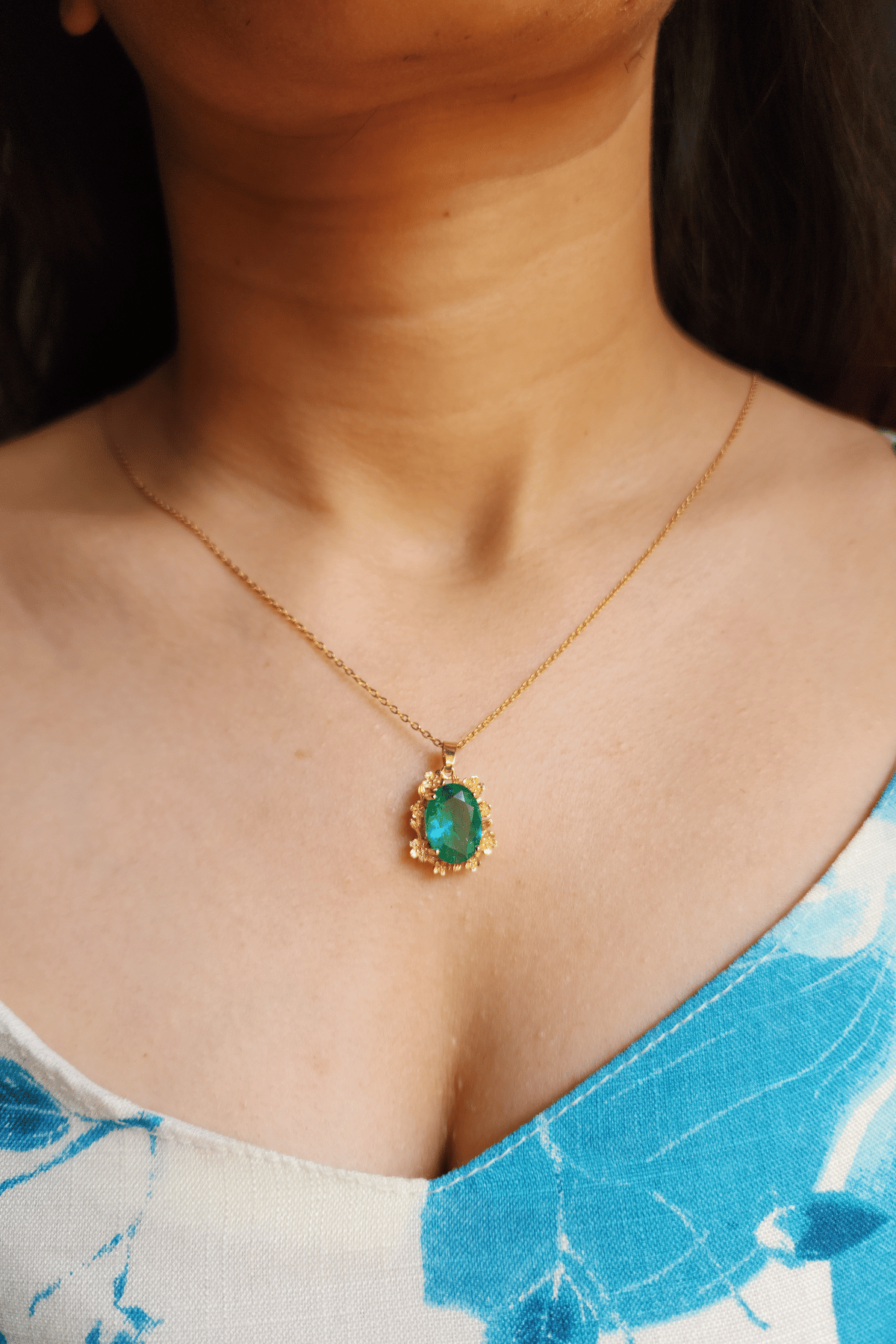 Emerald Pendant with Earrings - Gold